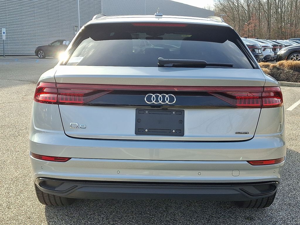 Thumbnail: 2023 Audi Q8 - 5