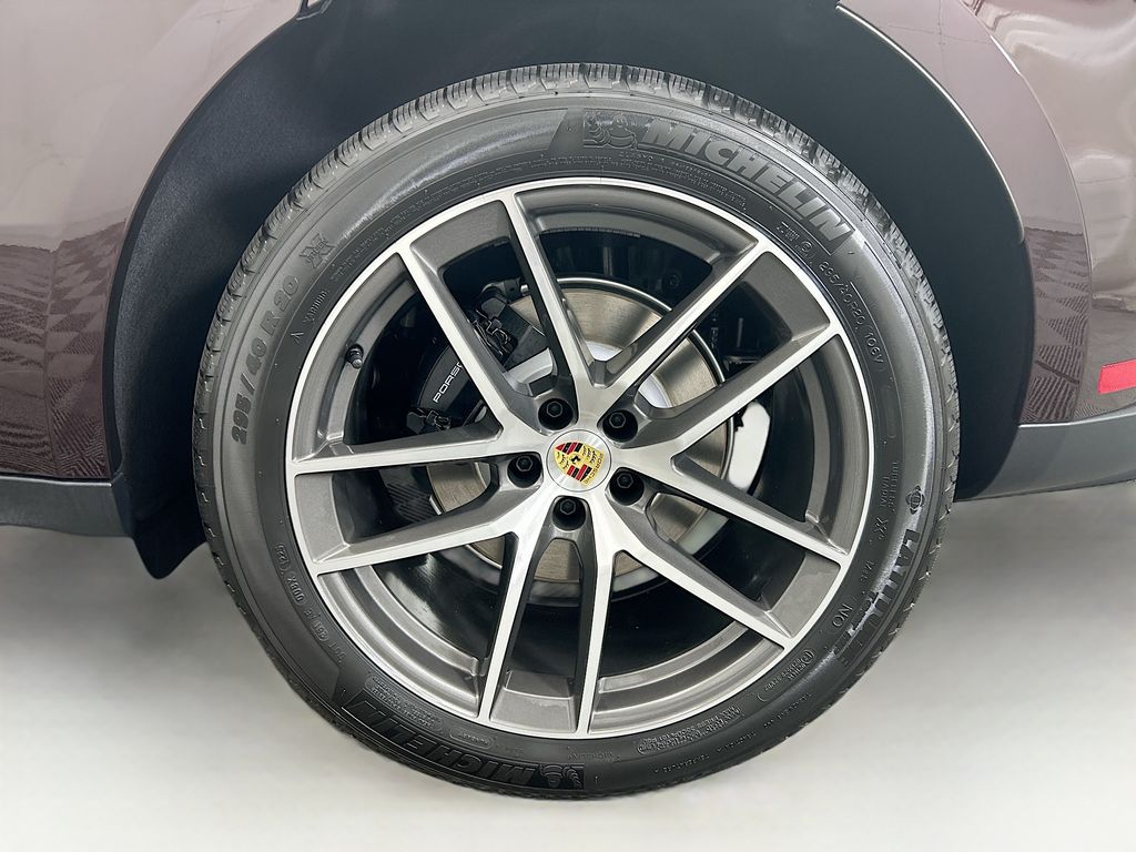 Thumbnail: 2026 Porsche Macan - 32