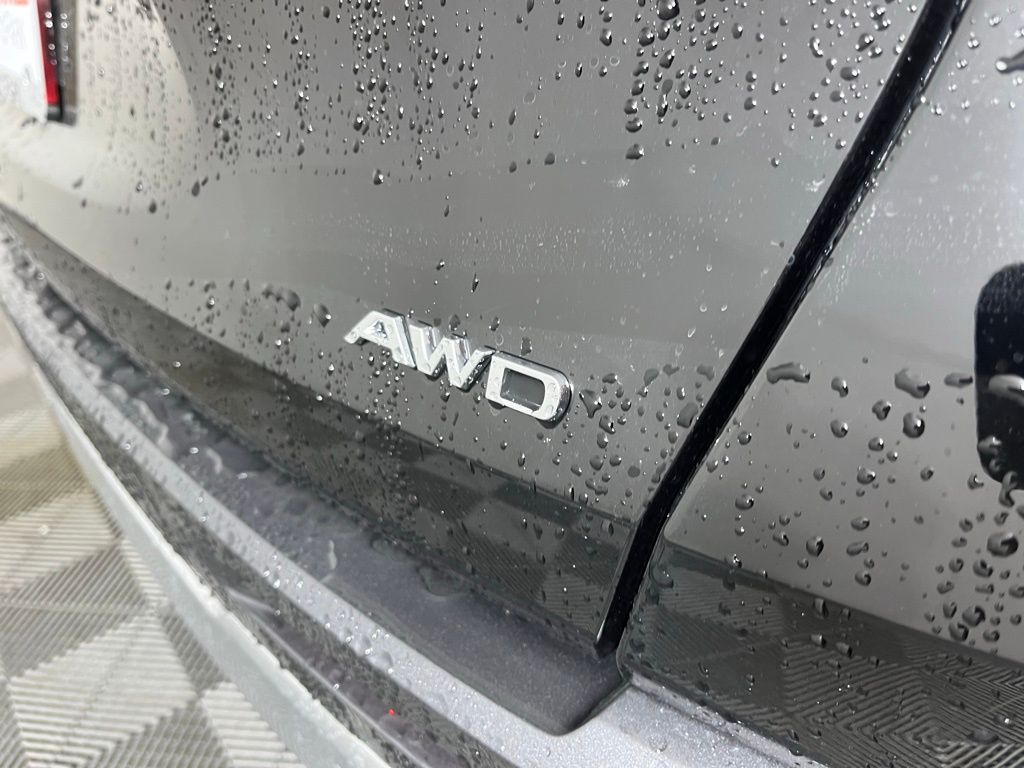 Thumbnail: 2025 Acura ADX - 18