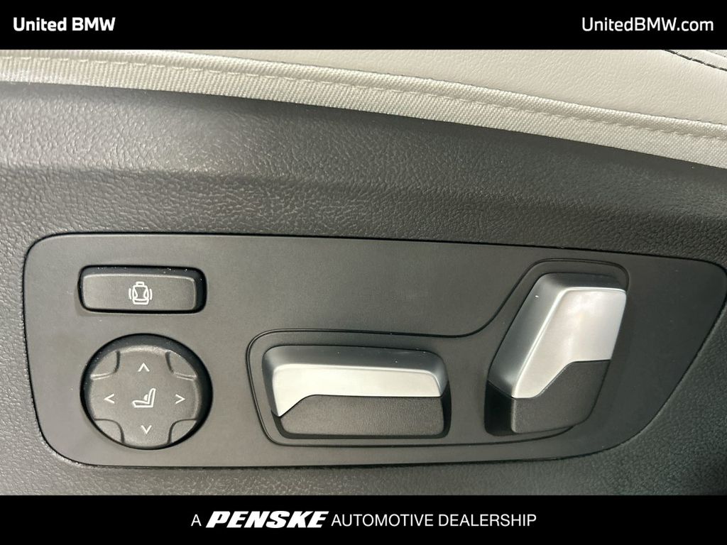2026 BMW X5 sDrive40i 12
