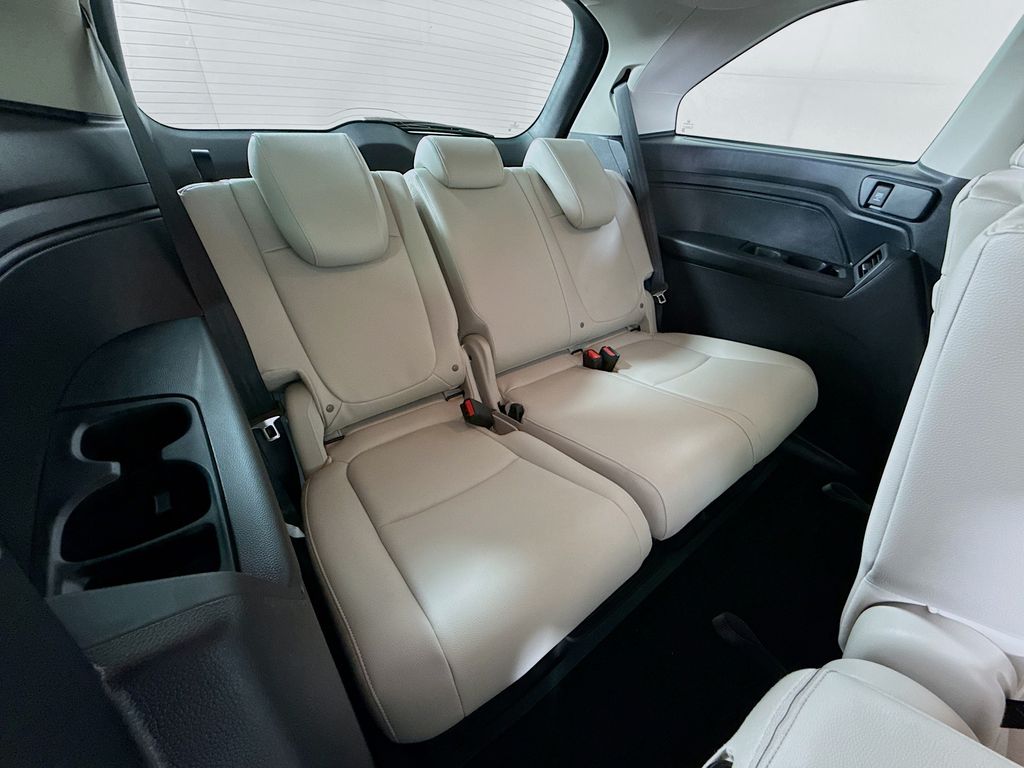 Thumbnail: 2026 Honda Odyssey - 21