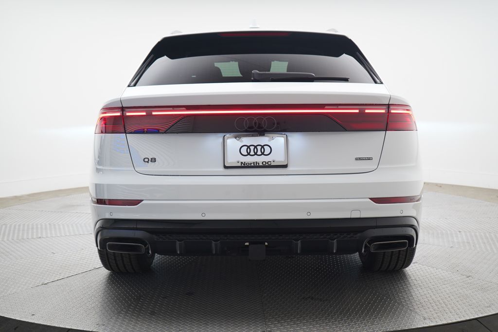 Thumbnail: 2026 Audi Q8 - 4