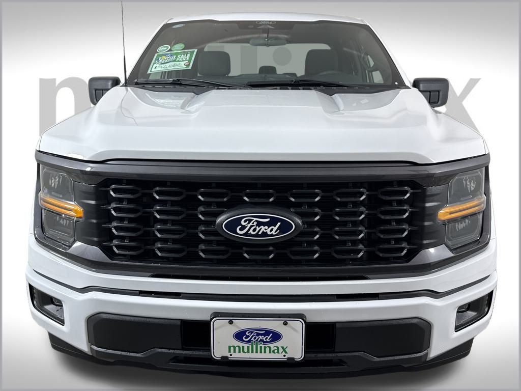 2025 Ford F-150 STX photo 9