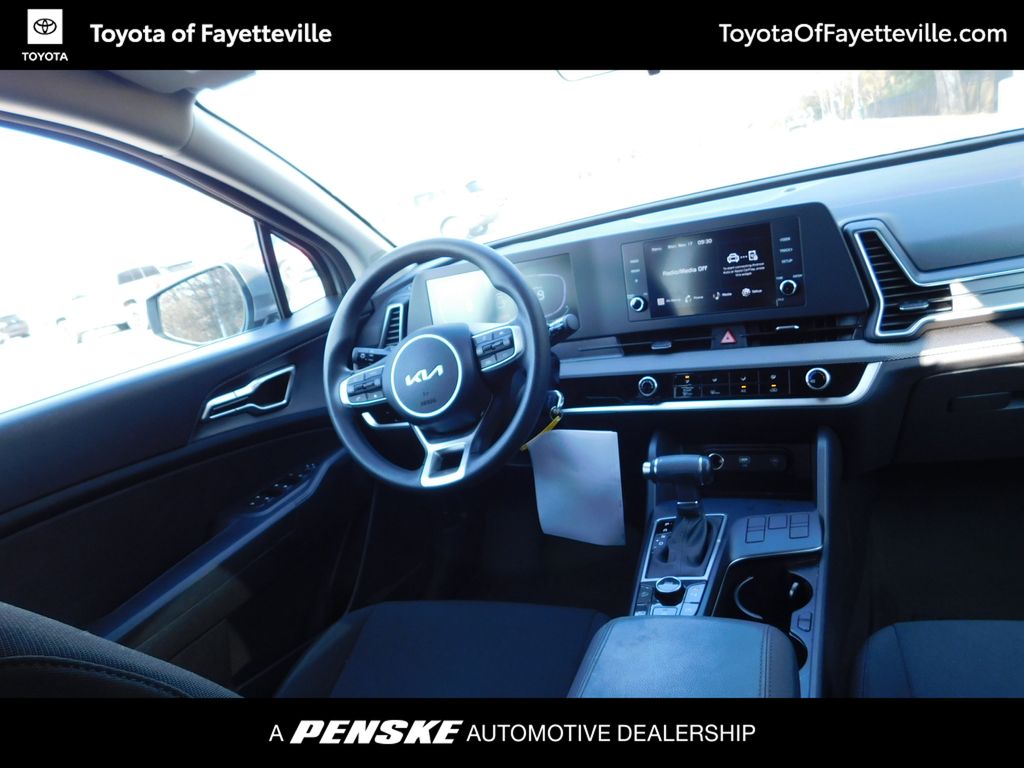 Thumbnail: 2025 Kia Sportage - 6