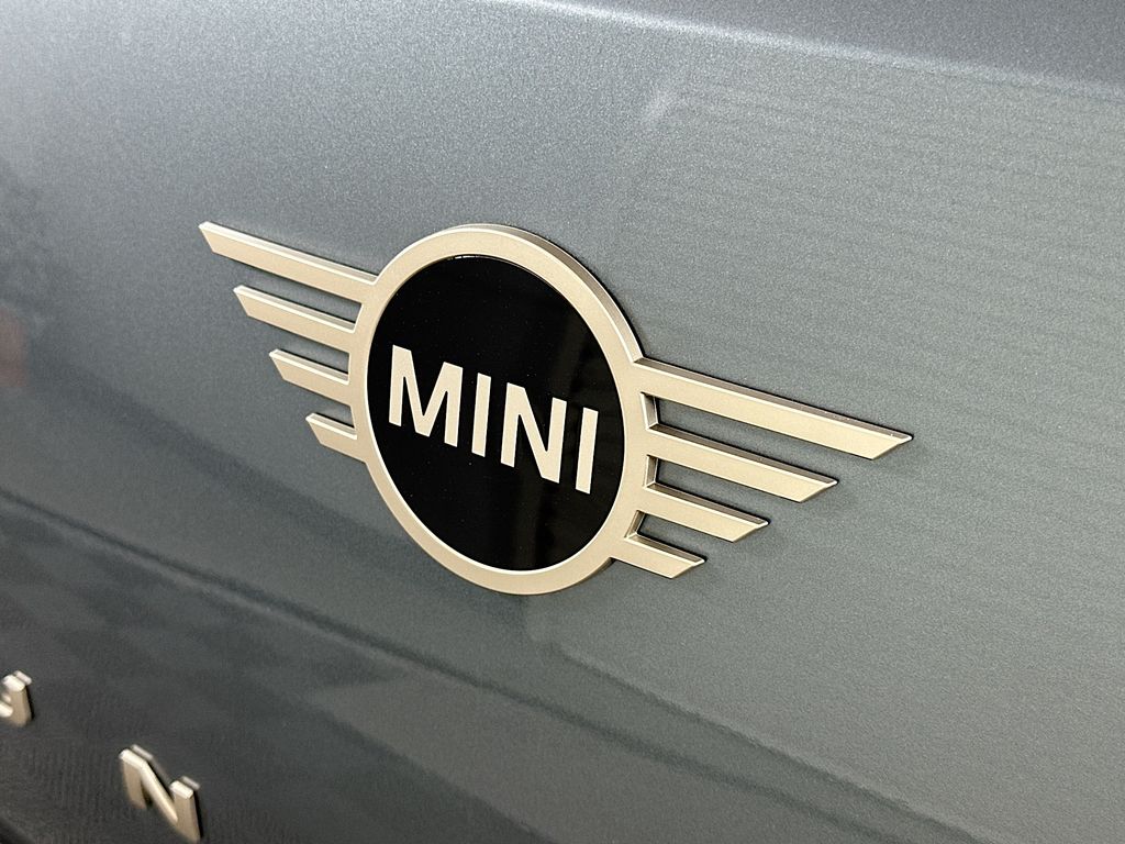 2025 MINI Cooper Countryman Signature 22