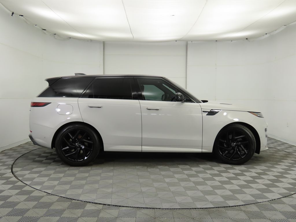 Thumbnail: 2023 Land Rover Range Rover Sport - 4