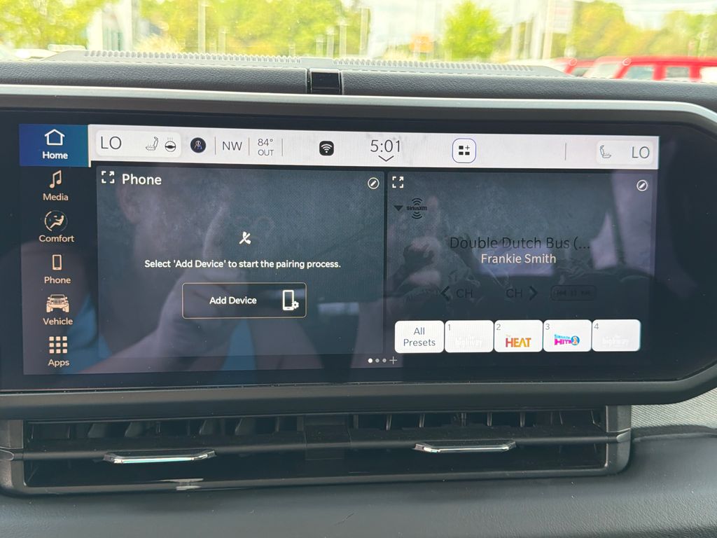 Used 2025 Gray Jeep Sahara 4xe image 29