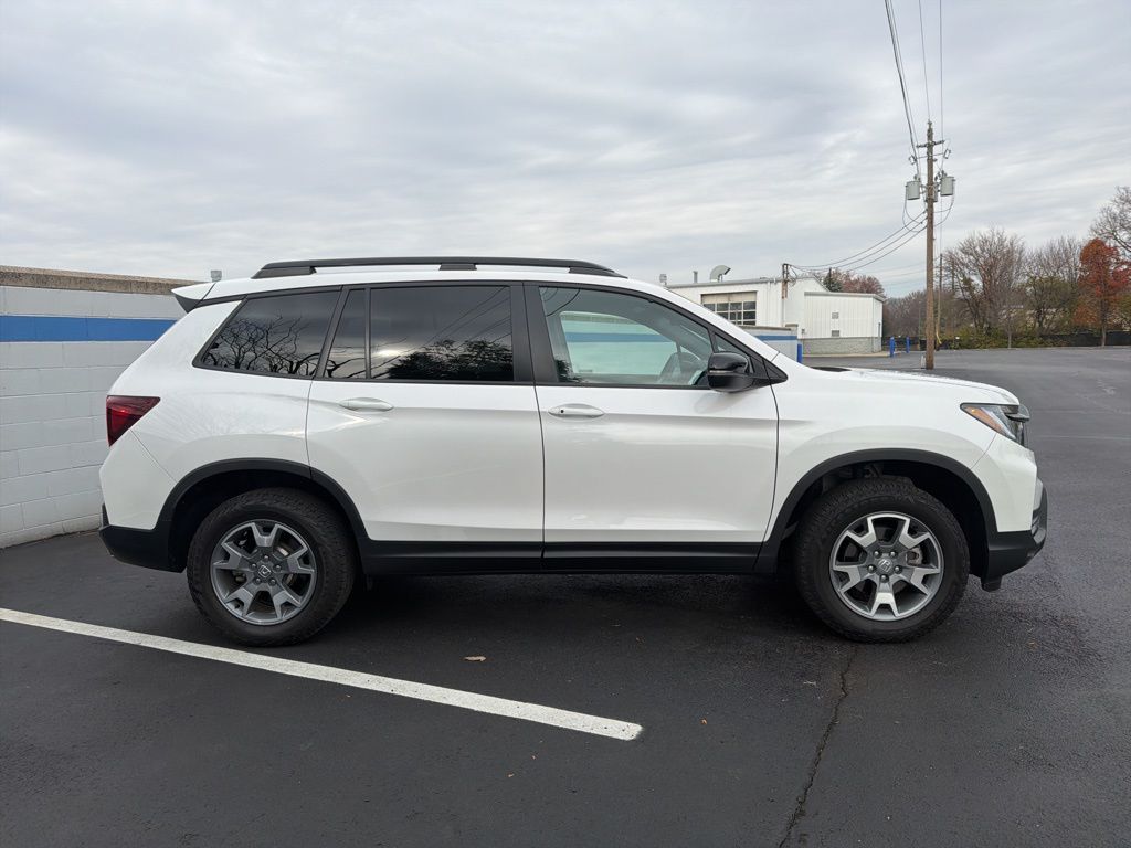 Thumbnail: 2023 Honda Passport - 6