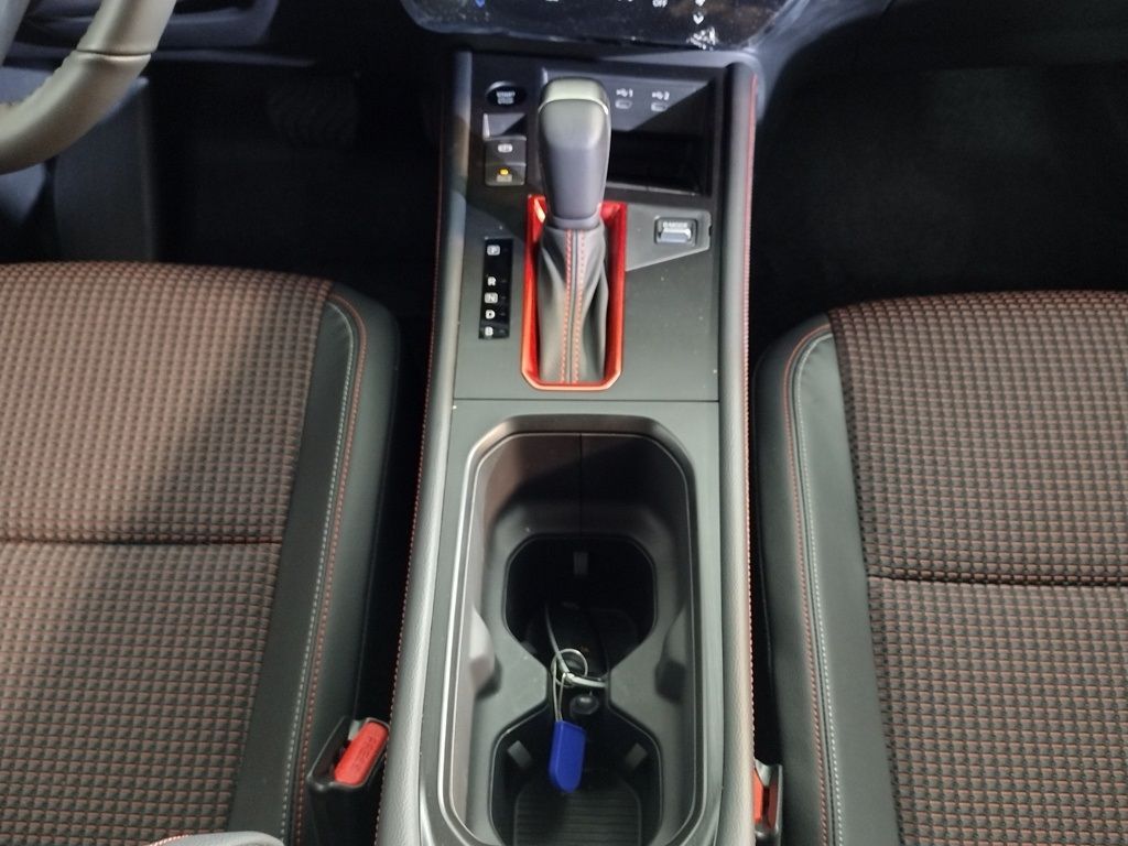 2025 Nissan Kicks SR - Photo 14