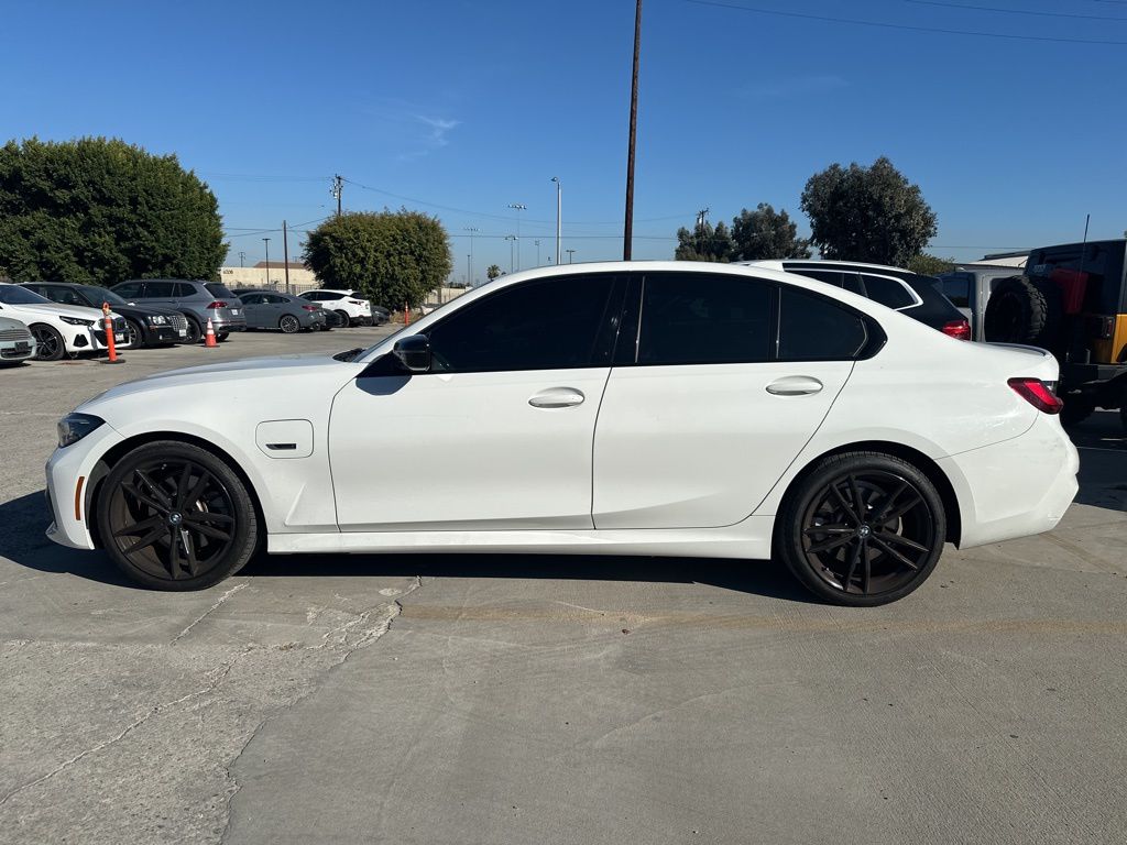 2022 BMW 3 Series 330e iPerformance 2