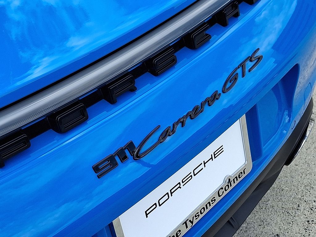 Thumbnail: 2022 Porsche 911 - 28