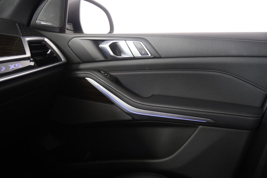 Thumbnail: 2024 BMW X5 - 29