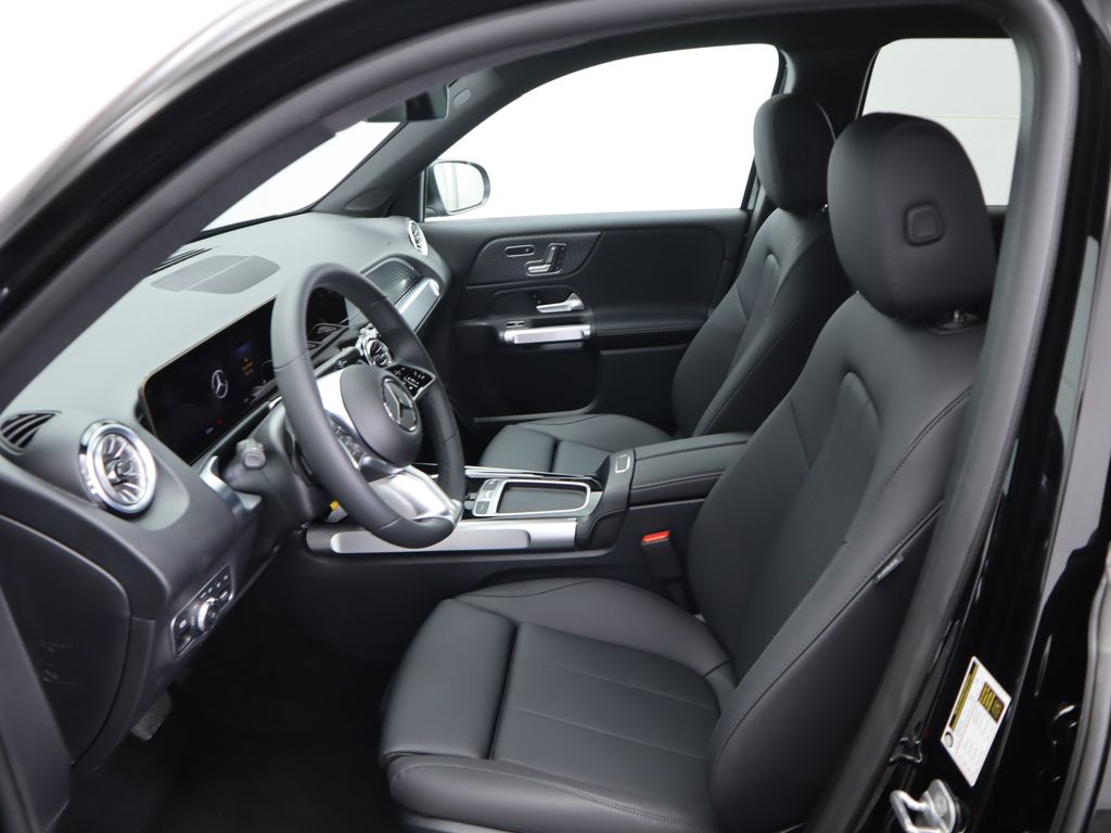 Thumbnail: 2025 Mercedes-Benz GLB - 19