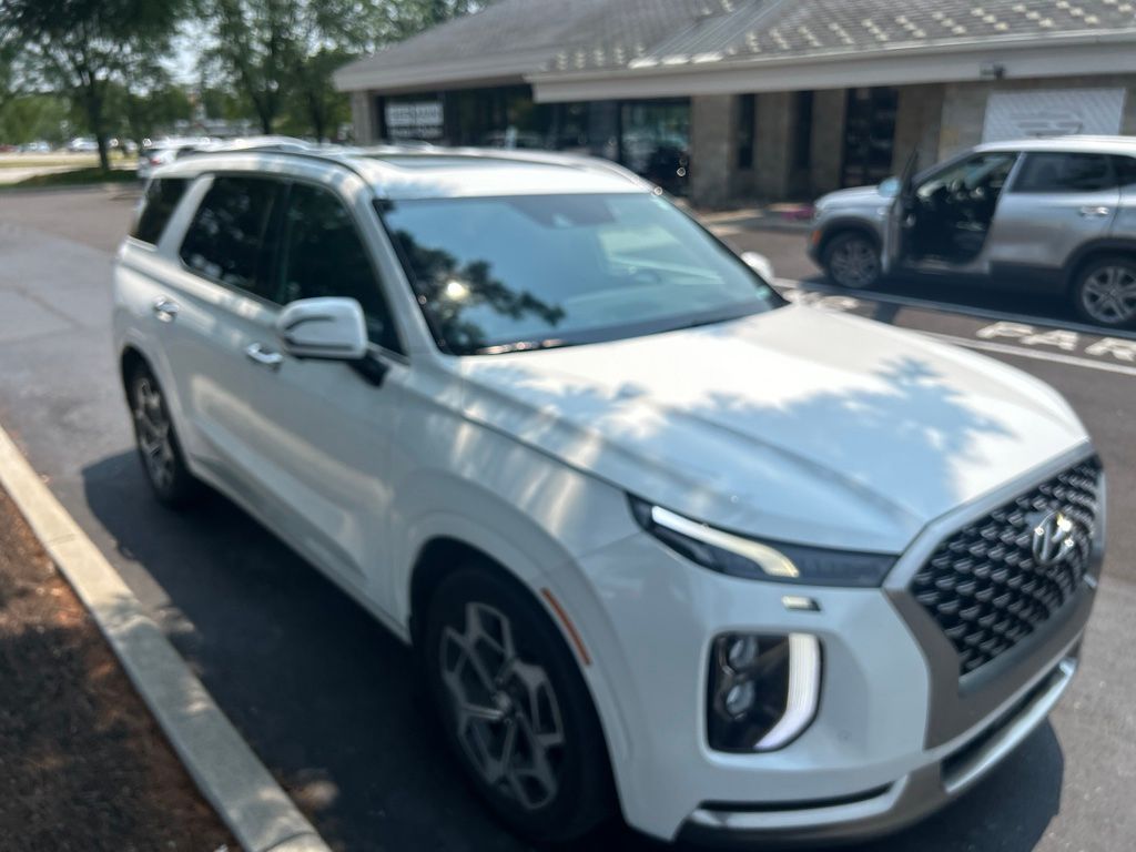Used 2022 White Hyundai Calligraphy image 4