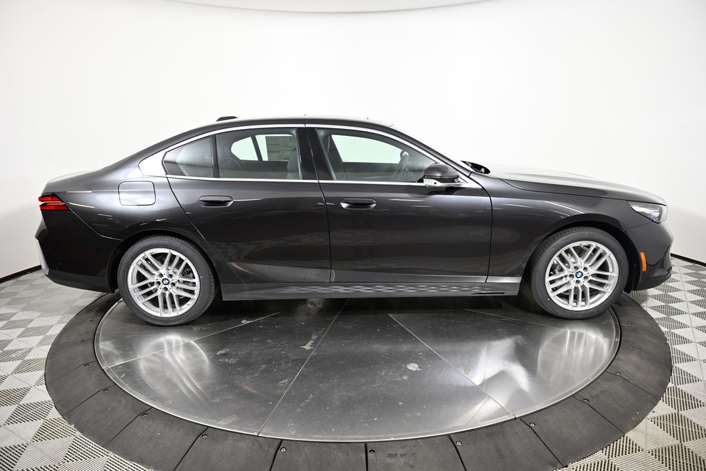 2025 BMW 5 Series 530i xDrive 6