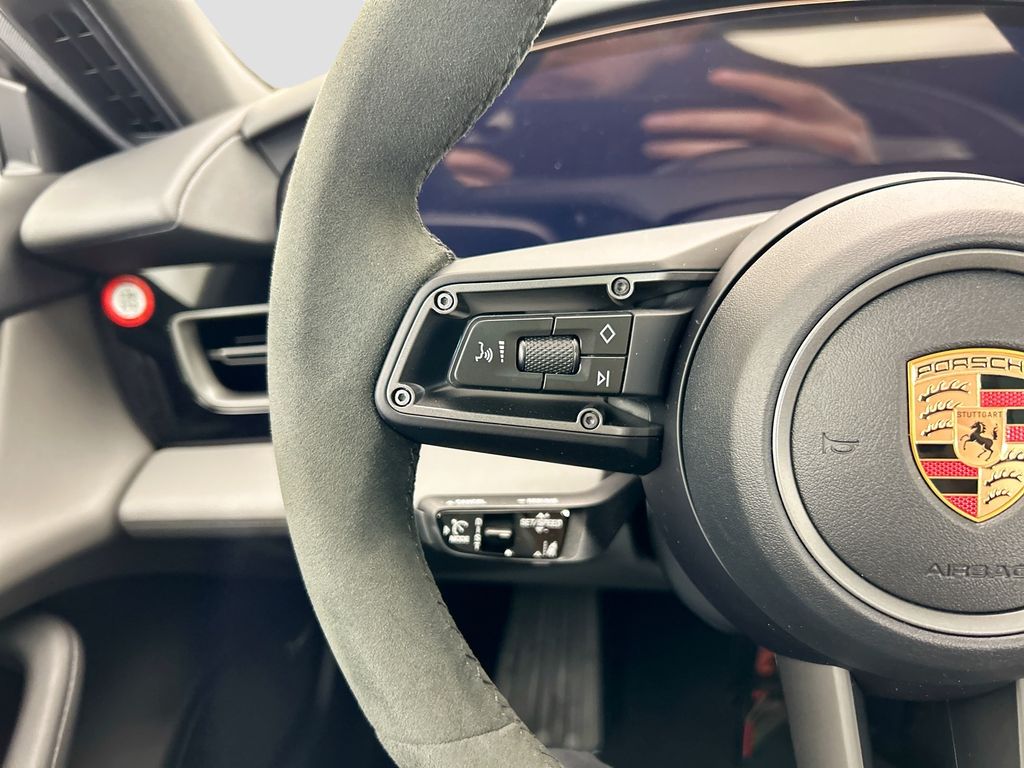 Thumbnail: 2026 Porsche Taycan - 14