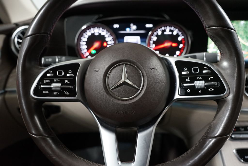 Thumbnail: 2019 Mercedes-Benz E-Class - 12