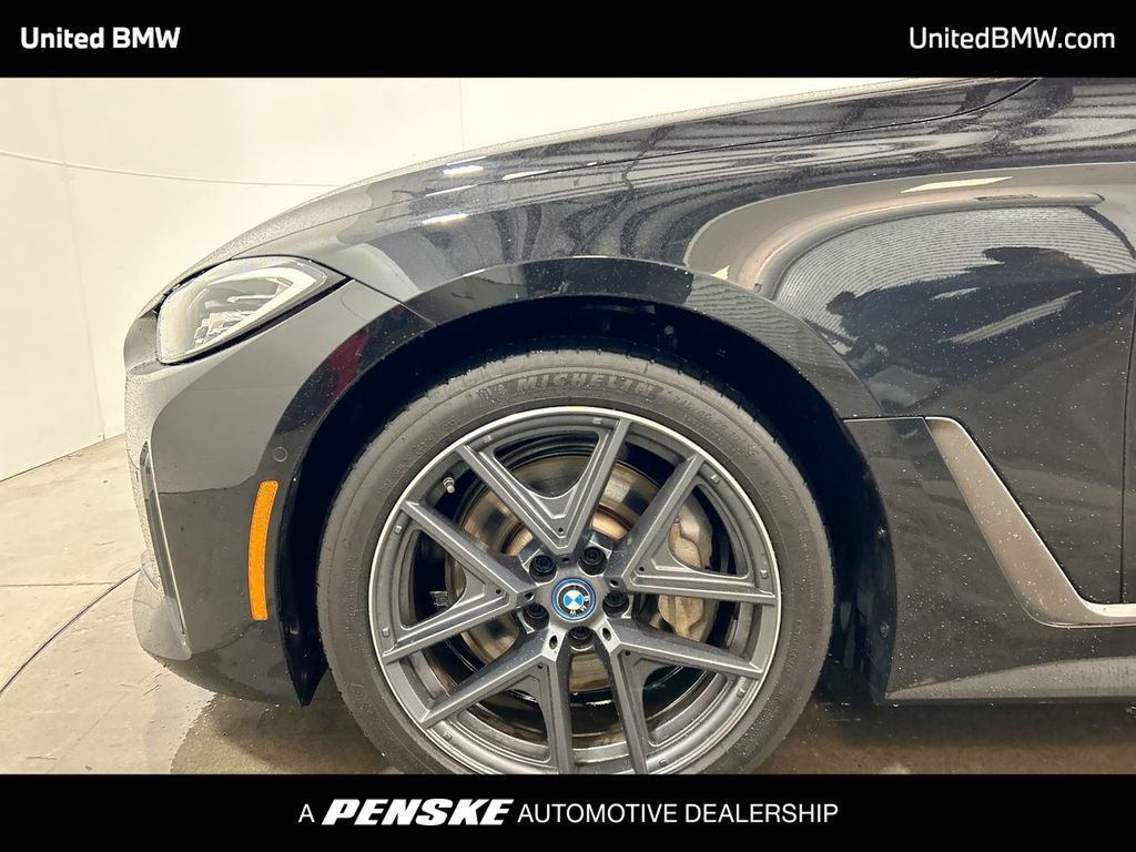 Thumbnail: 2023 BMW i4 - 10