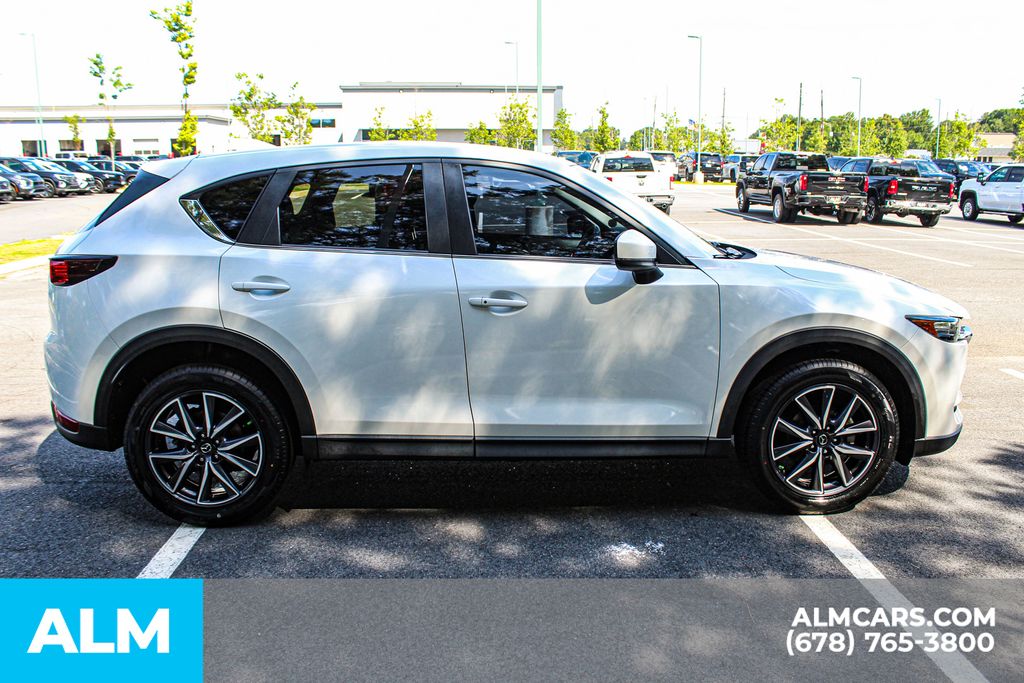 Used 2018 White Mazda Touring image 9