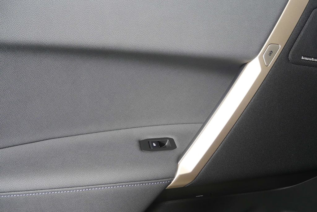 Thumbnail: 2026 BMW iX - 14