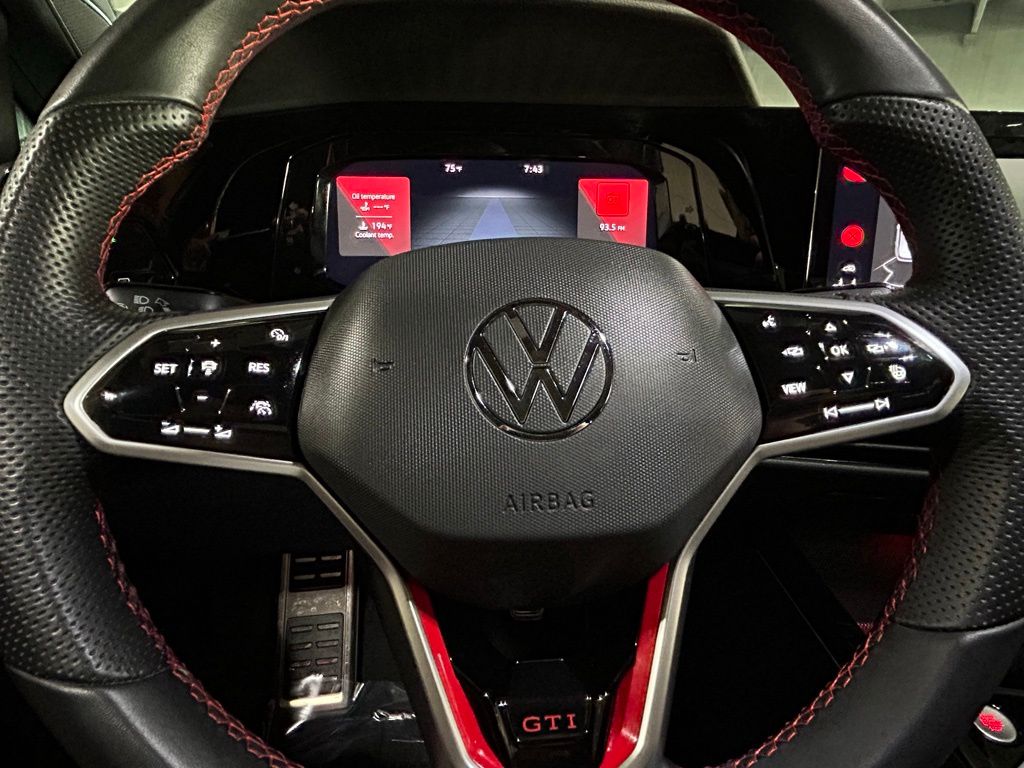 Used 2024 Reflex Silver Volkswagen SE image 23