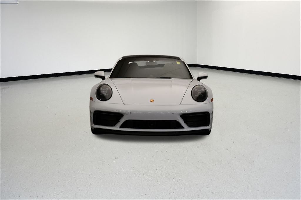 Thumbnail: 2023 Porsche 911 - 10