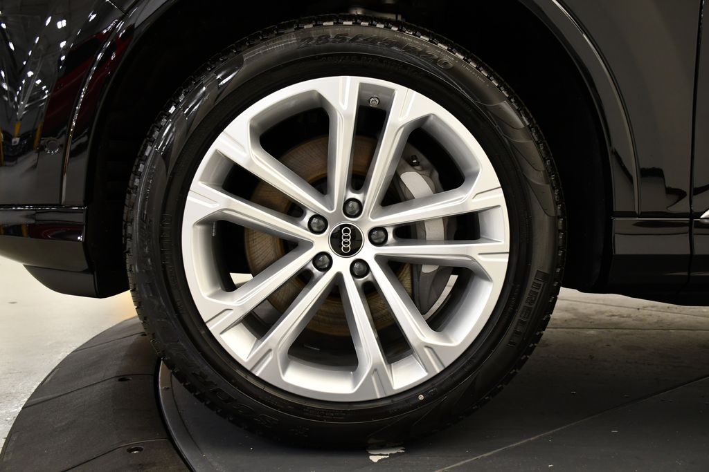 Thumbnail: 2025 Audi Q7 - 13