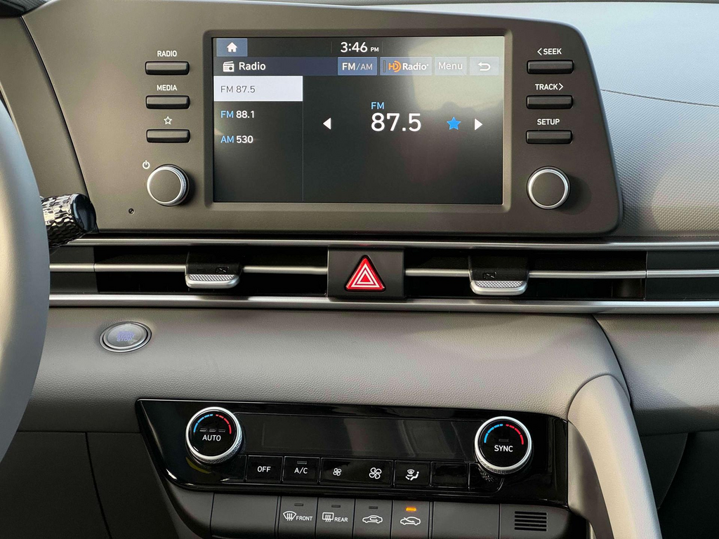 2025 Hyundai Elantra Sport 19