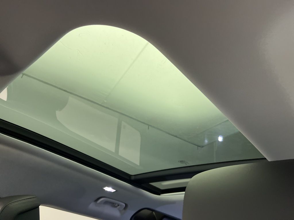 Thumbnail: 2026 Land Rover Defender - 21