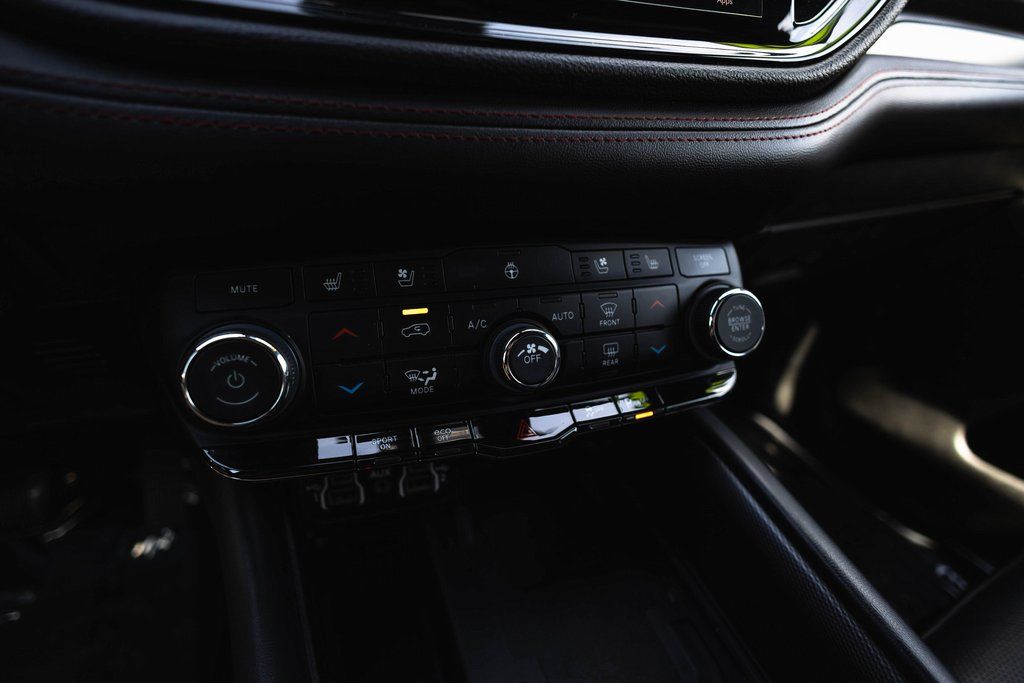 2023 Dodge Durango R/T Plus thumbnail 15
