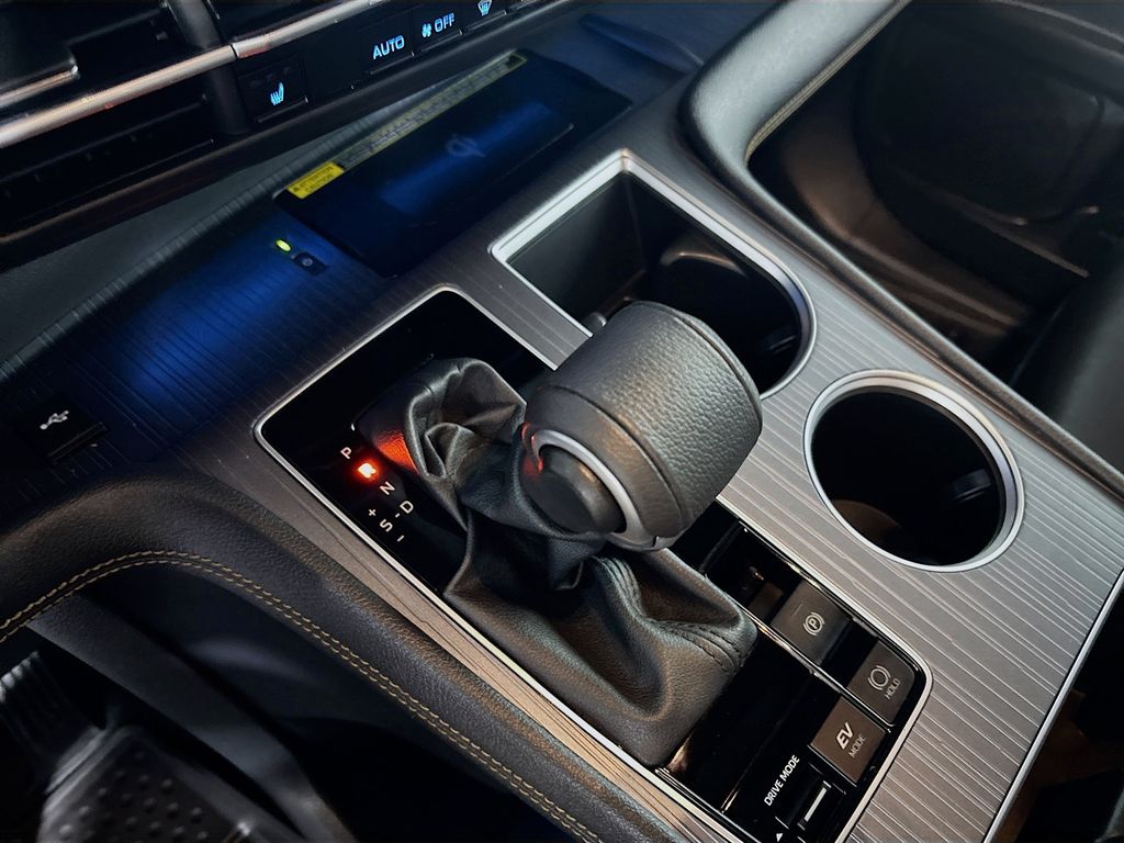 2023 Toyota Sienna Woodland Edition