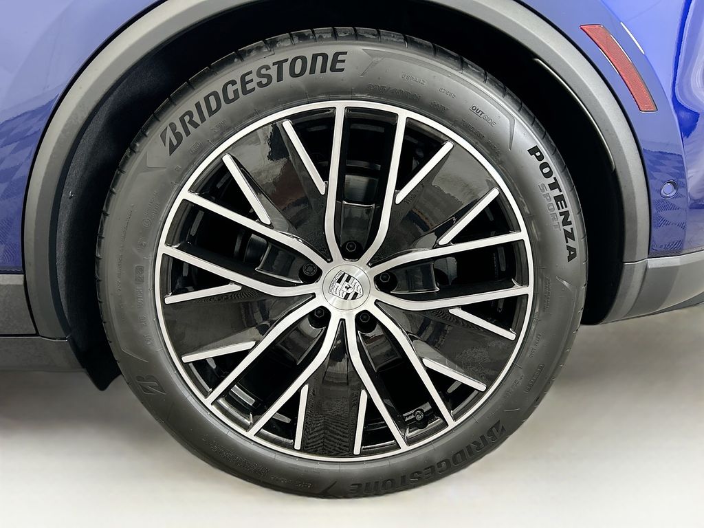 Thumbnail: 2025 Porsche Macan - 32