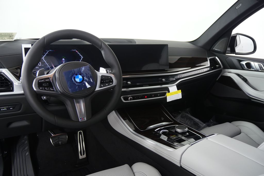 Thumbnail: 2026 BMW X5 - 17