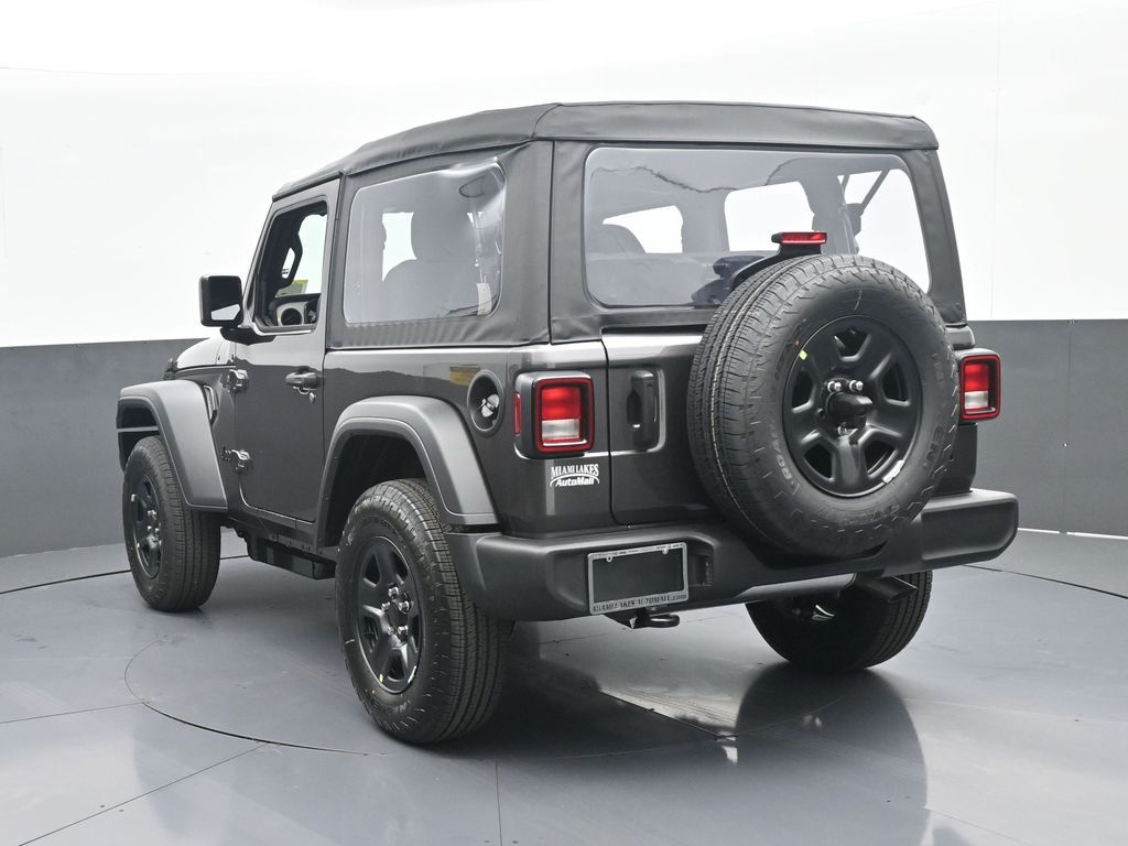 New 2026 Granite Crystal Metallic Clearcoat Jeep Sport image 4