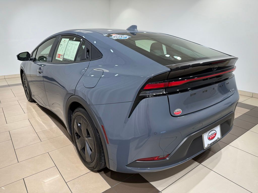 Thumbnail: 2025 Toyota Prius - 3