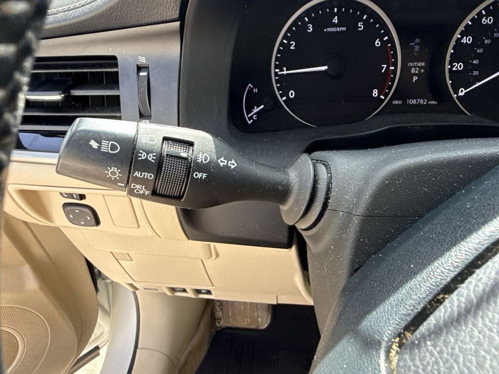 Thumbnail: 2015 Lexus ES - 28