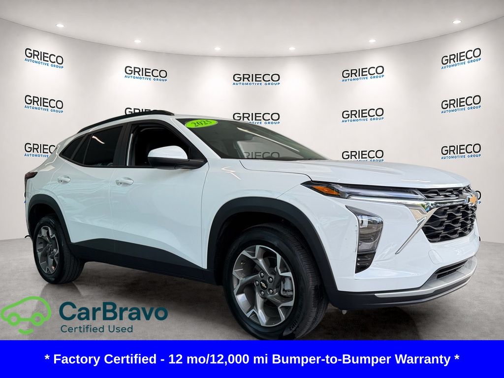 Summit White 2025 Chevrolet Trax SUV / Crossover Front-Wheel Drive 6-Speed Automatic