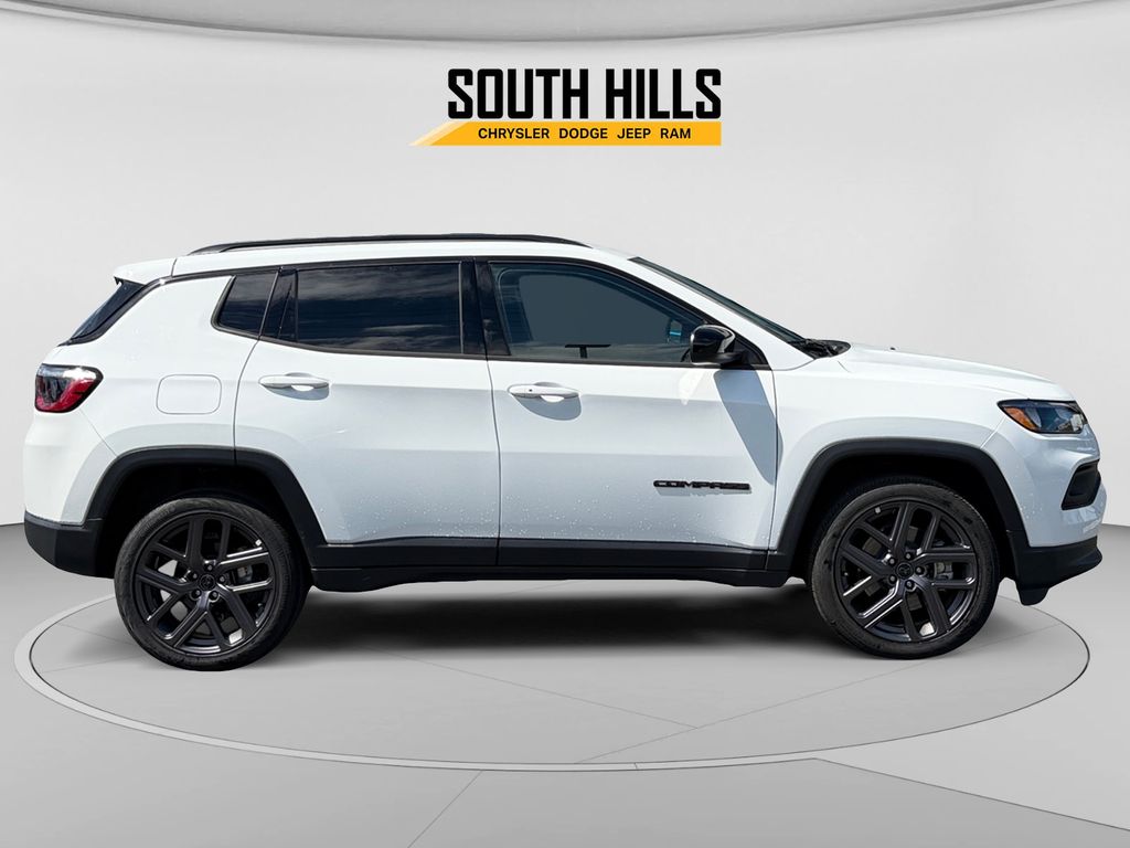 2026 Jeep Compass Latitude White at South Hills CDJR