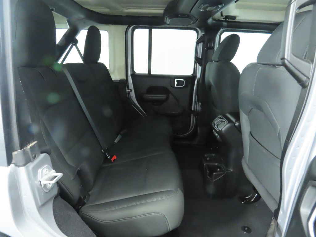 Thumbnail: 2018 Jeep Wrangler - 22