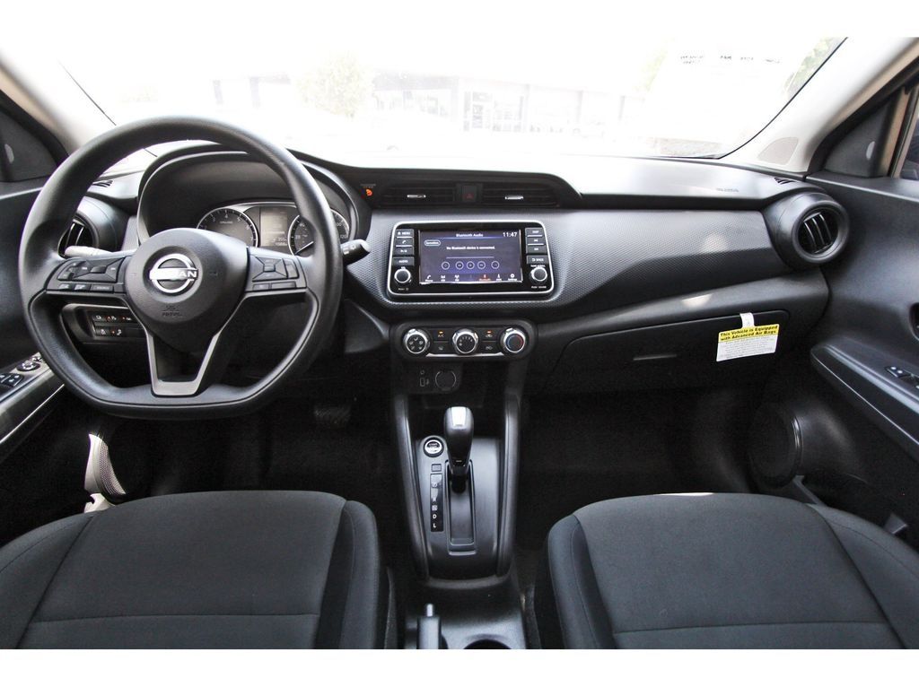 2025 Nissan Kicks Play S - 8