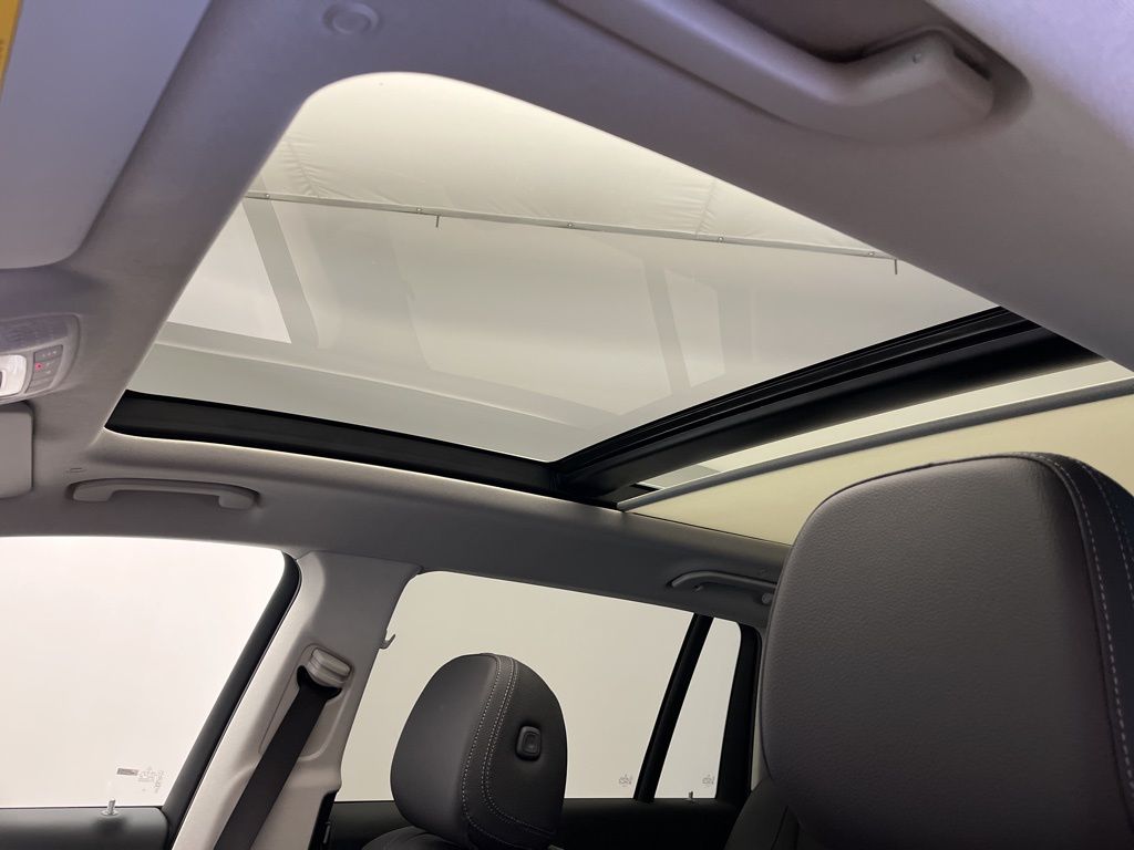 Thumbnail: 2026 Mercedes-Benz GLS - 24