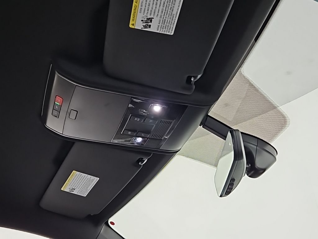 Thumbnail: 2023 Volkswagen Atlas - 17