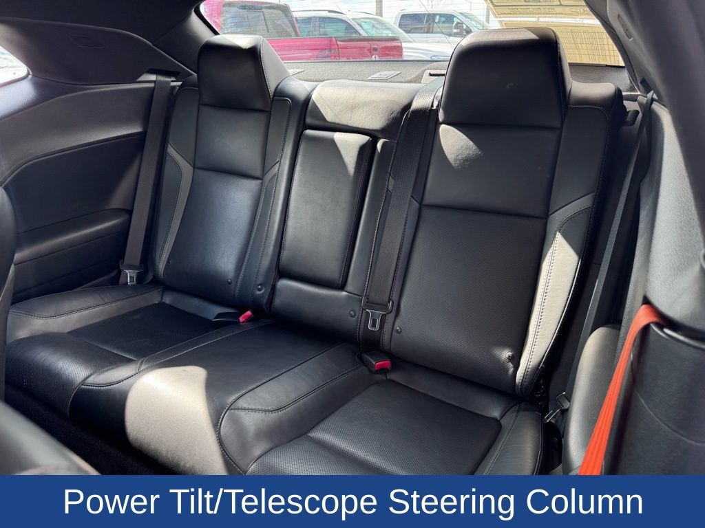 2017 Dodge Challenger SXT Plus