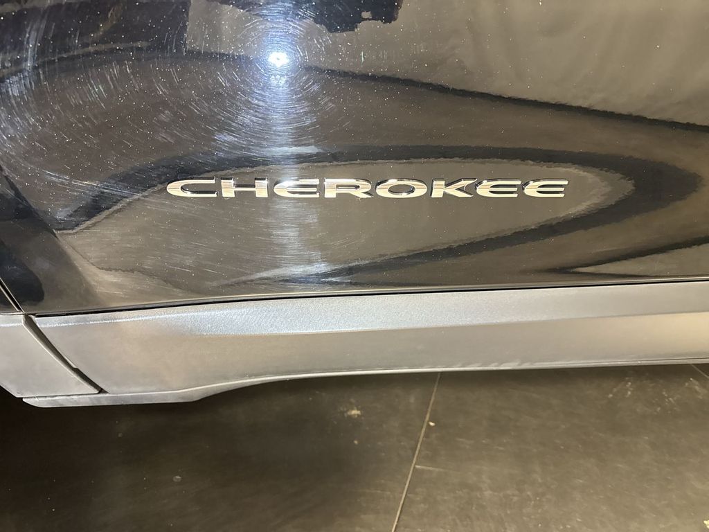 used 2019 Jeep Cherokee car, priced at $16,702