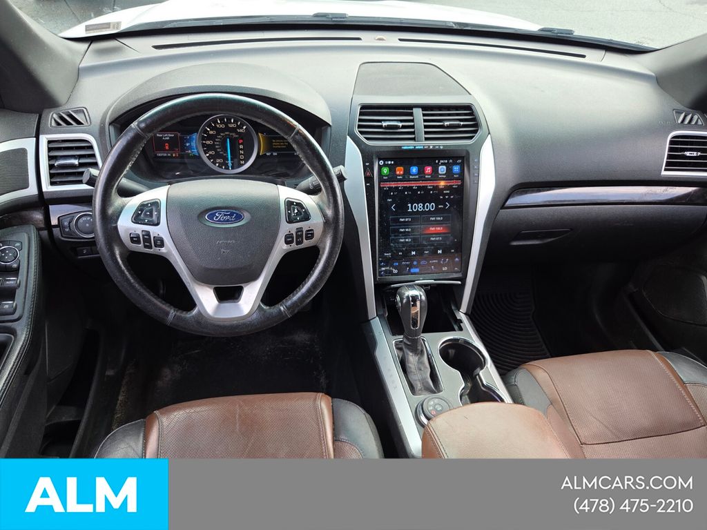 Used 2015 White Ford Limited image 10