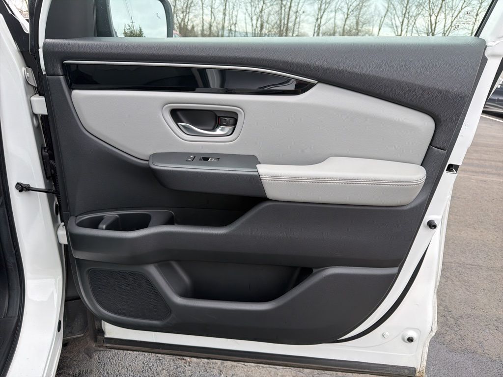 Thumbnail: 2023 Honda Pilot - 27