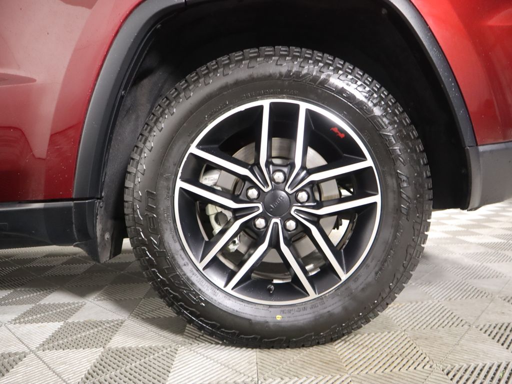 Thumbnail: 2021 Jeep Grand Cherokee - 32