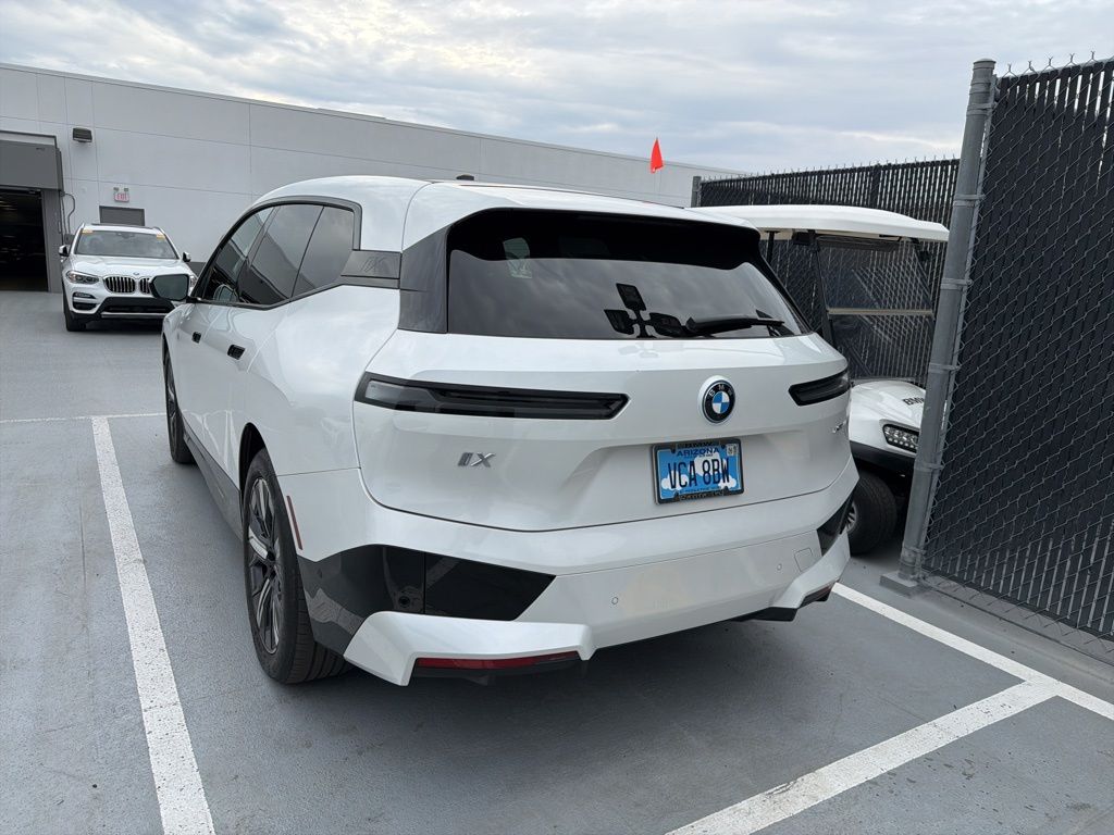 Thumbnail: 2023 BMW iX - 4