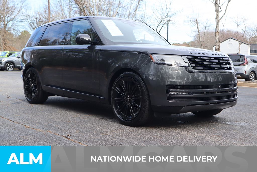Used 2025 Gray Land Rover SE image 4