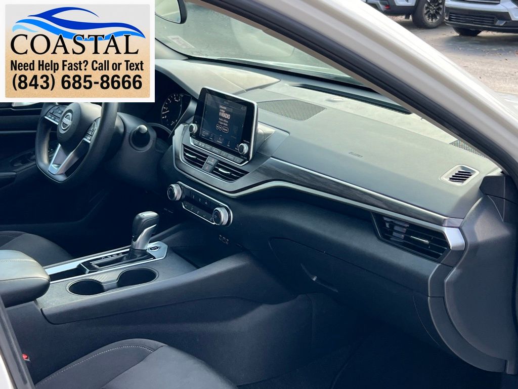 2025 Nissan Altima 2.5 SV White at Davis Toyota of Orangeburg